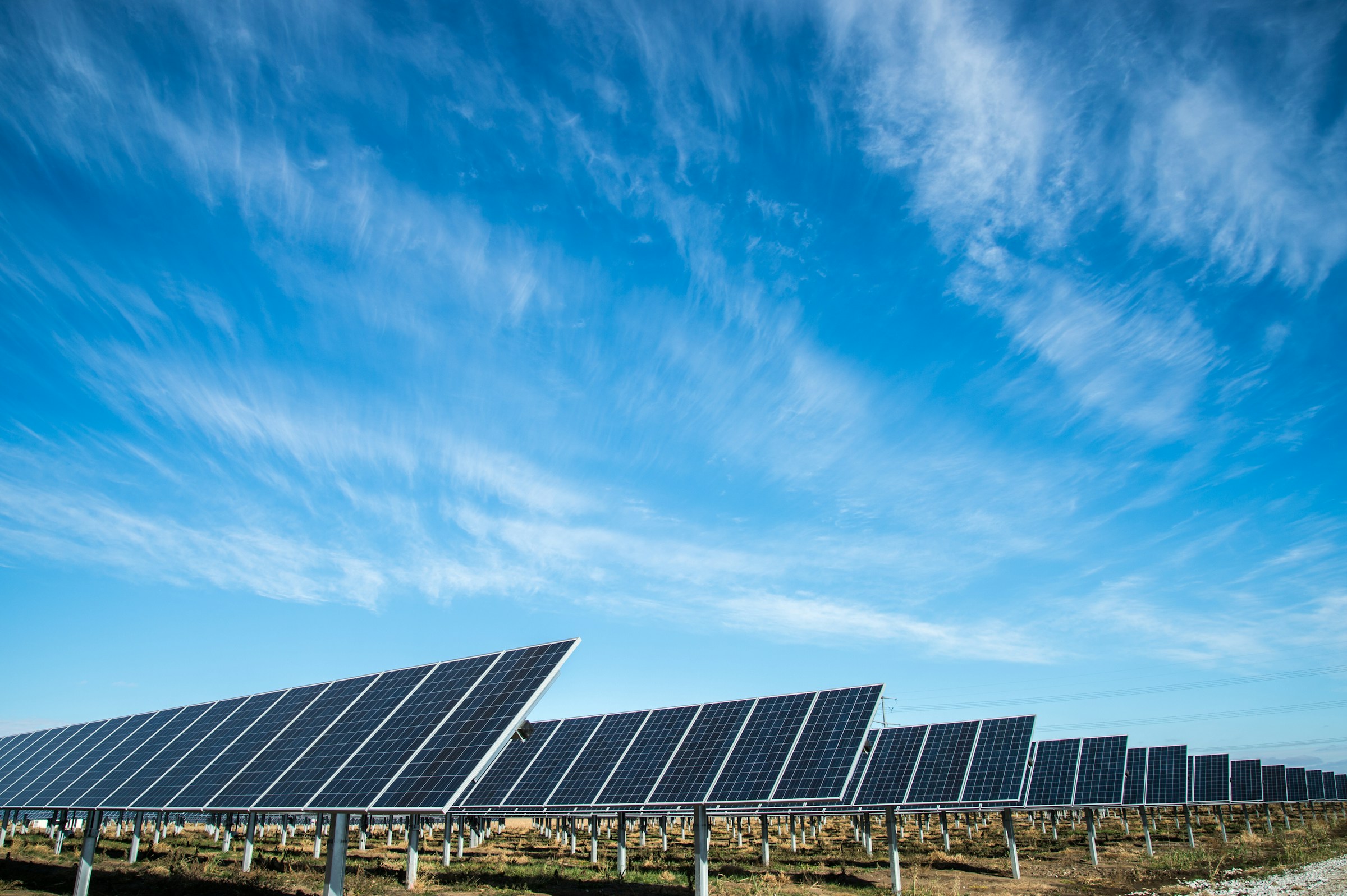 Industrial rooftop solar plant installation